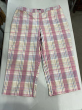 Load image into Gallery viewer, iZOD plaid capri 12
