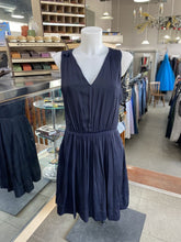 Load image into Gallery viewer, Banana Republic silky dress 8