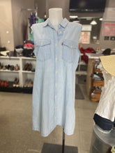 Load image into Gallery viewer, Levis button up denim dress L
