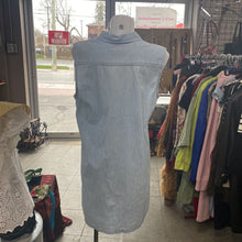 Load image into Gallery viewer, Levis button up denim dress L