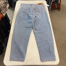 Load image into Gallery viewer, Levi's high loose taper jeans 31