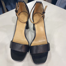Load image into Gallery viewer, Naturalizer block heel sandals 8