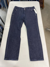 Load image into Gallery viewer, Pilcro ankle jeans 28