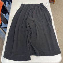 Load image into Gallery viewer, Babaton cropped wide leg pants M
