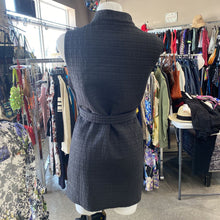 Load image into Gallery viewer, Lululemon long quilted vest 10