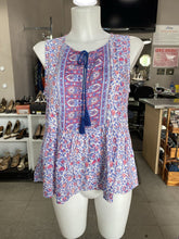 Load image into Gallery viewer, Lucky Brand peplum flowy top NWT S