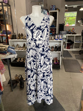 Load image into Gallery viewer, Talbots floral maxi dress Mp
