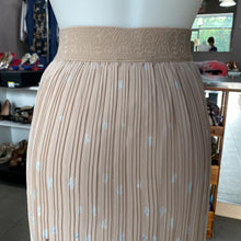 Load image into Gallery viewer, Metro Wear pleated skirt XL