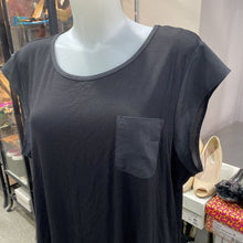 Load image into Gallery viewer, Calvin Klein t-shirt 2X NWT