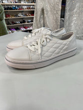 Load image into Gallery viewer, Rockport quilted leather sneakers 8