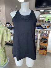 Load image into Gallery viewer, Lululemon tank w bra 10