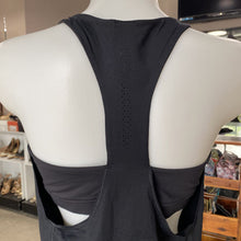 Load image into Gallery viewer, Lululemon tank w bra 10