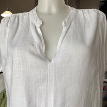 Load image into Gallery viewer, Splendid linen blend top S