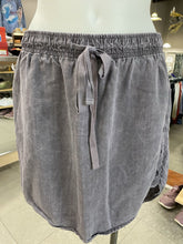 Load image into Gallery viewer, Cloth and Stone linen skirt L