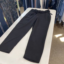 Load image into Gallery viewer, RW&CO belted flowy pants NWT 6