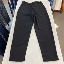 Load image into Gallery viewer, RW&CO belted flowy pants NWT 6