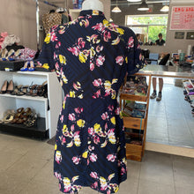 Load image into Gallery viewer, Banana Republic (outlet) floral dress 10P