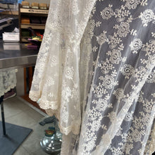 Load image into Gallery viewer, Blue Rain lace open top L