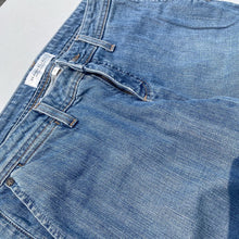 Load image into Gallery viewer, Habitual Delusion cropped jeans 27