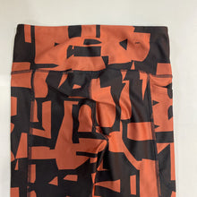 Load image into Gallery viewer, Under Armour yoga pants S