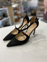 Load image into Gallery viewer, Manolo Blahnik suede heels 36
