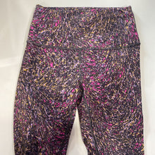 Load image into Gallery viewer, Lululemon print leggings 6
