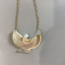 Load image into Gallery viewer, Necklace w Mother of pearl bird pendant