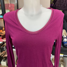 Load image into Gallery viewer, Banana Republic long sleeve t-shirt S