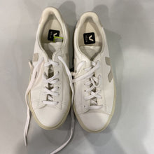 Load image into Gallery viewer, Veja sneakers 39/8