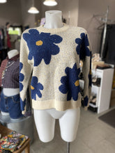 Load image into Gallery viewer, Promod flower sweater XS NWT