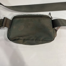 Load image into Gallery viewer, Lululemon Everywhere Belt Bag