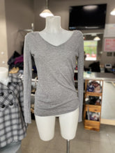 Load image into Gallery viewer, Lululemon thin sweater XS