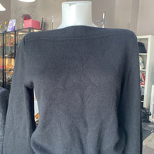 Load image into Gallery viewer, Uniqlo boat neck sweater M