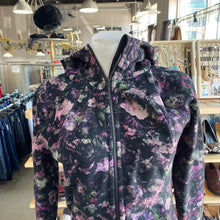 Load image into Gallery viewer, Lululemon sweater 8