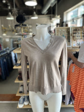 Load image into Gallery viewer, Massimo Dutti wool/silk blend light knit sweater S