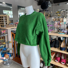 Load image into Gallery viewer, TNA Cozy Fleece Perfect cropped crewneck M