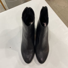 Load image into Gallery viewer, Dolce Vita stud detail boots 9.5