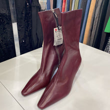 Load image into Gallery viewer, Zara leather kitten heel boots NWT 6