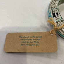 Load image into Gallery viewer, Native wooden bangle