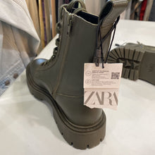 Load image into Gallery viewer, Zara boots 37