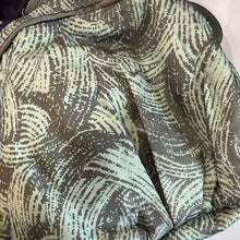 Load image into Gallery viewer, Lululemon crossbody