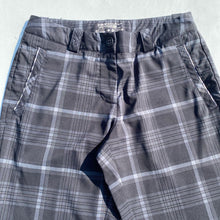 Load image into Gallery viewer, Nike plaid golf pants 4