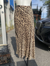 Load image into Gallery viewer, Anthropologie satin midi skirt 10