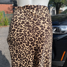 Load image into Gallery viewer, Anthropologie satin midi skirt 10