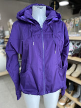Load image into Gallery viewer, Lululemon outdoor jacket 8
