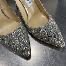 Load image into Gallery viewer, Jimmy Choo metallic pumps 37
