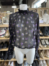 Load image into Gallery viewer, Dynamite sheer floral top M NWT