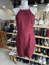 Load image into Gallery viewer, Adelyn Rae lace dress M
