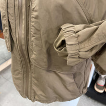 Load image into Gallery viewer, Lululemon light jacket w hood 10