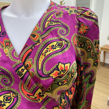 Load image into Gallery viewer, Sandra Angelozzi satiny wrap dress 40